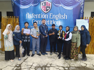 SMK PGRI Subang Kembali Menorehkan Prestasi Pada Perlombaan Bahasa Inggris 